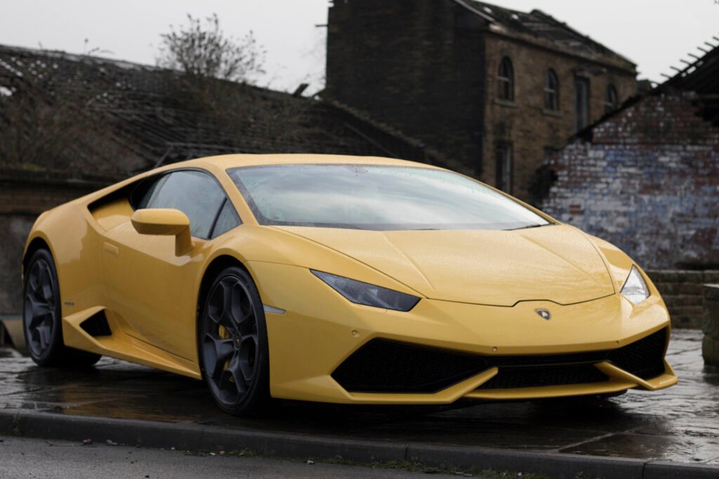 HIRE LAMBORGHINI HURACAN COUPE