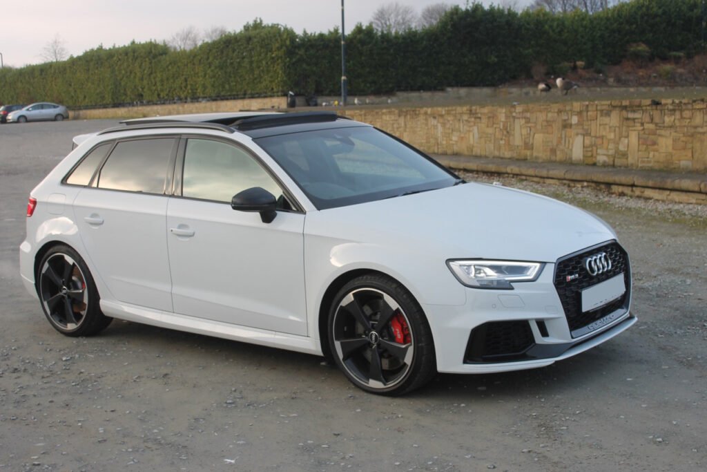 HIRE AUDI RS3